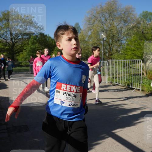 25.04.2025 - Das Zehntel Zöllner http://msf.ph/oto/7755779 26.04.2025 08:48:05 Laufen 2006 meine-sportfotos.de