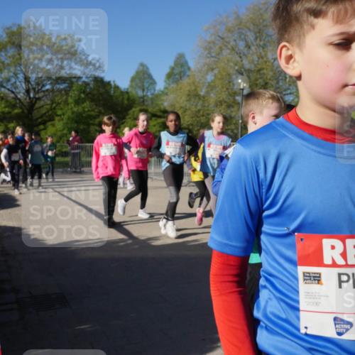25.04.2025 - Das Zehntel Zöllner http://msf.ph/oto/7755784 26.04.2025 08:48:05 Laufen 2006, 2006 meine-sportfotos.de