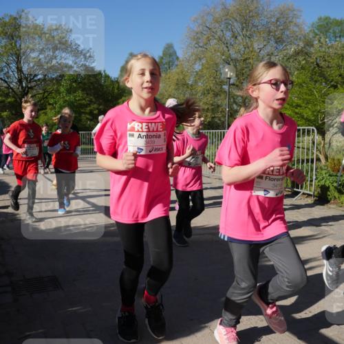 25.04.2025 - Das Zehntel Zöllner http://msf.ph/oto/7756026 26.04.2025 08:48:28 Laufen 3439, 3416, 34 meine-sportfotos.de