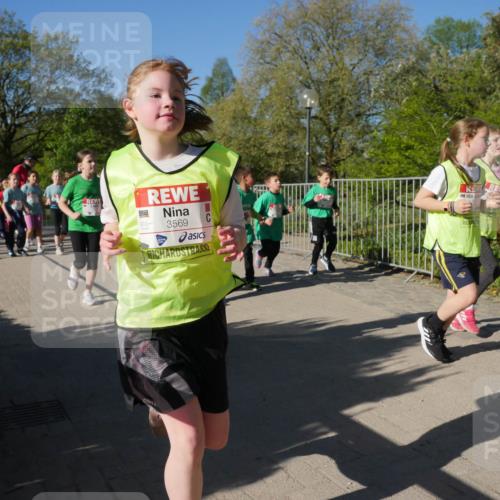 25.04.2025 - Das Zehntel Zöllner http://msf.ph/oto/7756207 26.04.2025 08:48:44 Laufen 3569 meine-sportfotos.de
