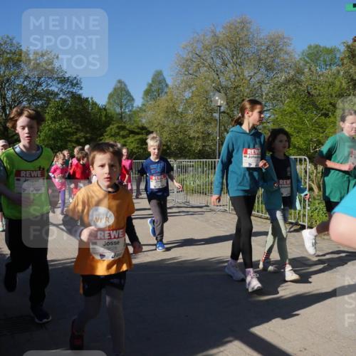 25.04.2025 - Das Zehntel Zöllner http://msf.ph/oto/7756428 26.04.2025 08:49:04 Laufen 3147, 3628 meine-sportfotos.de