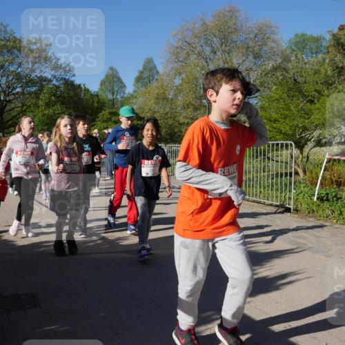 25.04.2025 - Das Zehntel Zöllner http://msf.ph/oto/7756502 26.04.2025 08:49:11 Laufen  meine-sportfotos.de