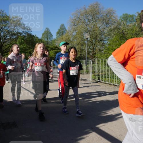 25.04.2025 - Das Zehntel Zöllner http://msf.ph/oto/7756507 26.04.2025 08:49:11 Laufen 1187, 3828, 3706 meine-sportfotos.de
