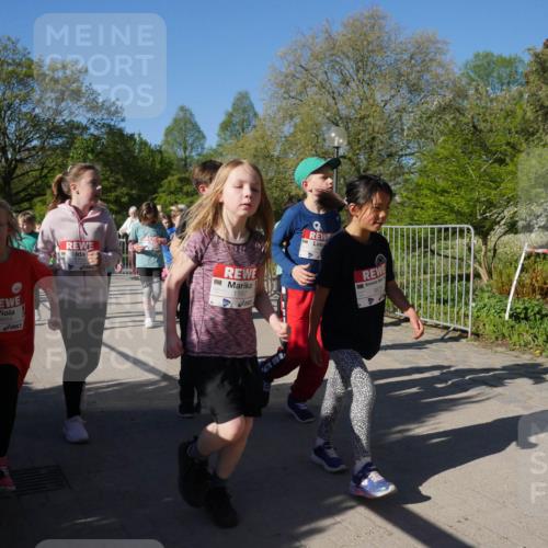 25.04.2025 - Das Zehntel Zöllner http://msf.ph/oto/7756511 26.04.2025 08:49:11 Laufen 3654, 2703, 1187, 3828 meine-sportfotos.de