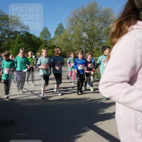25.04.2025 - Das Zehntel Zöllner http://msf.ph/oto/7756530 26.04.2025 08:49:13 Laufen  meine-sportfotos.de