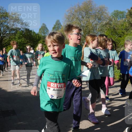 25.04.2025 - Das Zehntel Zöllner http://msf.ph/oto/7756548 26.04.2025 08:49:15 Laufen 290, 1583 meine-sportfotos.de