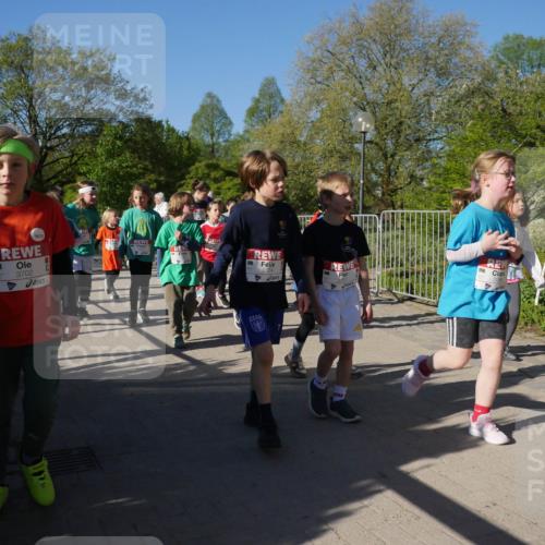 25.04.2025 - Das Zehntel Zöllner http://msf.ph/oto/7756584 26.04.2025 08:49:18 Laufen 3702, 2574 meine-sportfotos.de