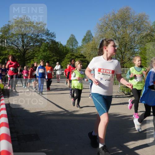 25.04.2025 - Das Zehntel Zöllner http://msf.ph/oto/7756811 26.04.2025 08:49:38 Laufen 2154 meine-sportfotos.de