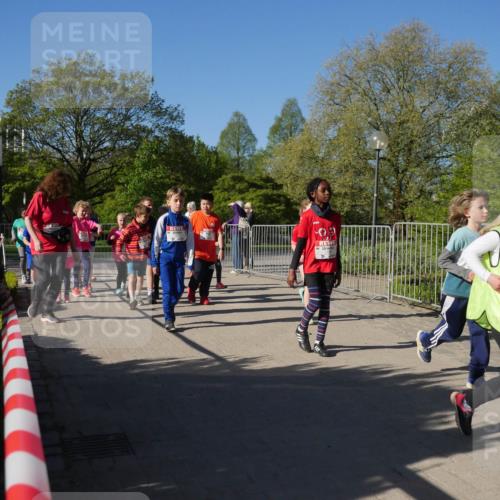 25.04.2025 - Das Zehntel Zöllner http://msf.ph/oto/7756824 26.04.2025 08:49:39 Laufen 3115, 5 meine-sportfotos.de