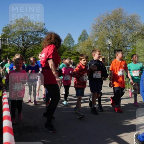 25.04.2025 - Das Zehntel Zöllner http://msf.ph/oto/7756857 26.04.2025 08:49:42 Laufen 3272, 137 meine-sportfotos.de