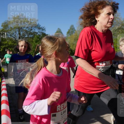 25.04.2025 - Das Zehntel Zöllner http://msf.ph/oto/7756868 26.04.2025 08:49:43 Laufen 225, 3272, 3272 meine-sportfotos.de