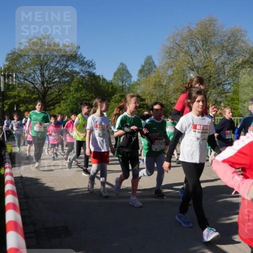 25.04.2025 - Das Zehntel Zöllner http://msf.ph/oto/7756976 26.04.2025 08:49:54 Laufen 2143, 18 meine-sportfotos.de