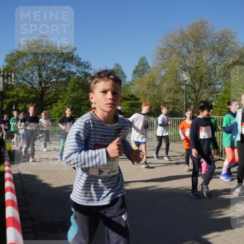 25.04.2025 - Das Zehntel Zöllner http://msf.ph/oto/7757024 26.04.2025 08:49:58 Laufen 835 meine-sportfotos.de