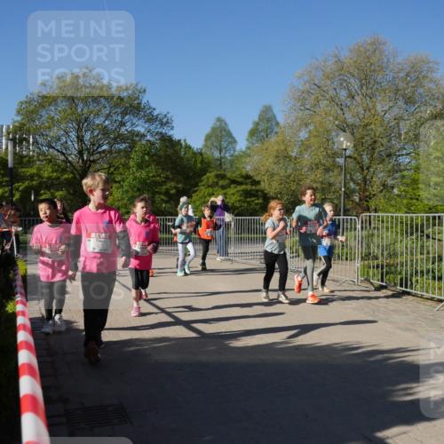 25.04.2025 - Das Zehntel Zöllner http://msf.ph/oto/7757135 26.04.2025 08:50:08 Laufen  meine-sportfotos.de