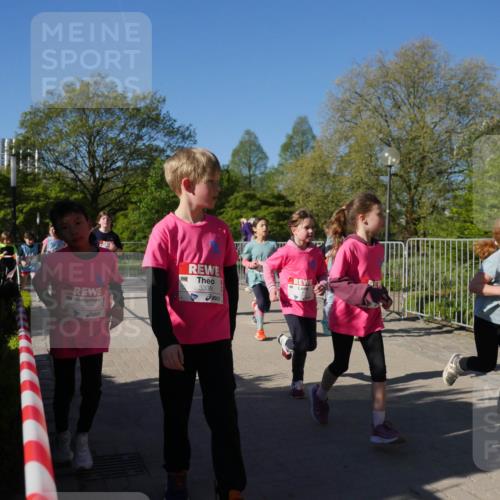 25.04.2025 - Das Zehntel Zöllner http://msf.ph/oto/7757155 26.04.2025 08:50:09 Laufen 3338, 3393 meine-sportfotos.de