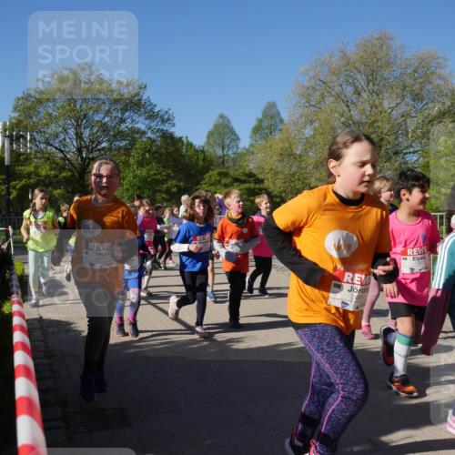 25.04.2025 - Das Zehntel Zöllner http://msf.ph/oto/7757272 26.04.2025 08:50:21 Laufen 3671, 3684, 1847 meine-sportfotos.de