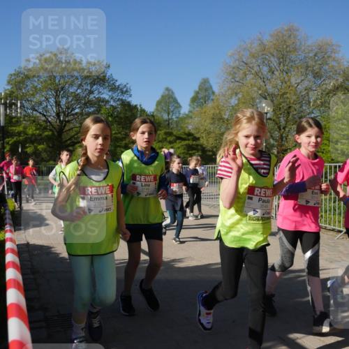 25.04.2025 - Das Zehntel Zöllner http://msf.ph/oto/7757296 26.04.2025 08:50:23 Laufen 3146, 3124, 3314, 3546, 3257 meine-sportfotos.de