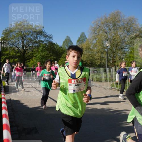 25.04.2025 - Das Zehntel Zöllner http://msf.ph/oto/7757320 26.04.2025 08:50:25 Laufen 1513, 149 meine-sportfotos.de