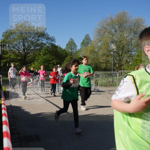 25.04.2025 - Das Zehntel Zöllner http://msf.ph/oto/7757324 26.04.2025 08:50:26 Laufen 1301 meine-sportfotos.de