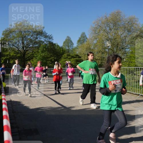25.04.2025 - Das Zehntel Zöllner http://msf.ph/oto/7757330 26.04.2025 08:50:26 Laufen 1301 meine-sportfotos.de