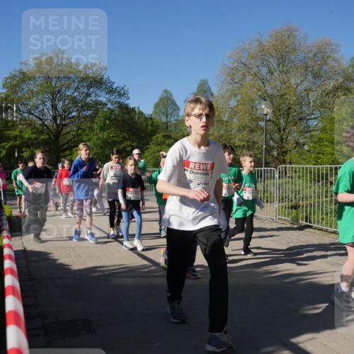 25.04.2025 - Das Zehntel Zöllner http://msf.ph/oto/7757393 26.04.2025 08:50:32 Laufen 2206 meine-sportfotos.de