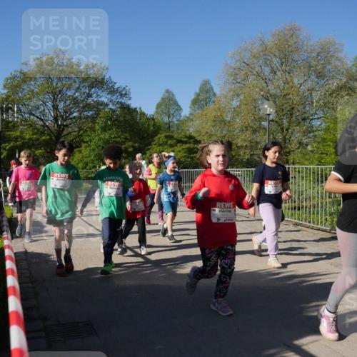 25.04.2025 - Das Zehntel Zöllner http://msf.ph/oto/7757445 26.04.2025 08:50:37 Laufen 1832, 1425 meine-sportfotos.de