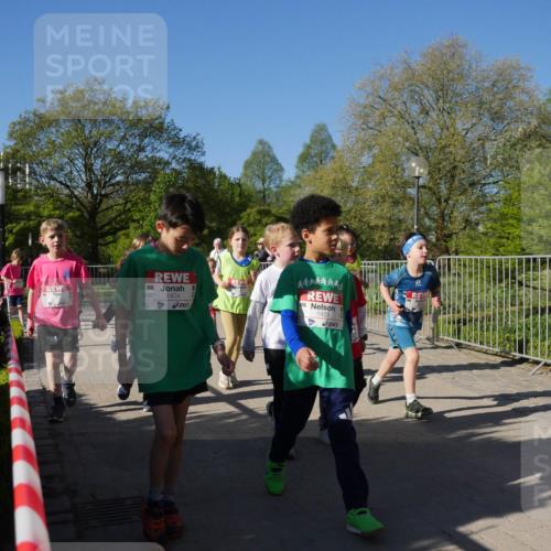 25.04.2025 - Das Zehntel Zöllner http://msf.ph/oto/7757463 26.04.2025 08:50:38 Laufen 1404, 1403 meine-sportfotos.de