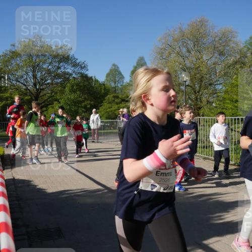 25.04.2025 - Das Zehntel Zöllner http://msf.ph/oto/7757804 26.04.2025 08:51:13 Laufen 2526 meine-sportfotos.de