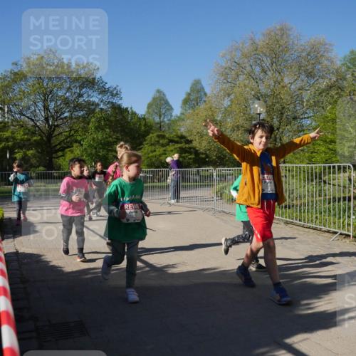 25.04.2025 - Das Zehntel Zöllner http://msf.ph/oto/7757920 26.04.2025 08:51:24 Laufen  meine-sportfotos.de