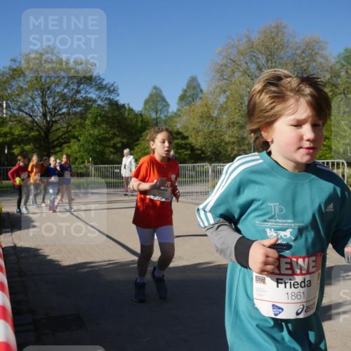25.04.2025 - Das Zehntel Zöllner http://msf.ph/oto/7757950 26.04.2025 08:51:28 Laufen 1861, 1861 meine-sportfotos.de