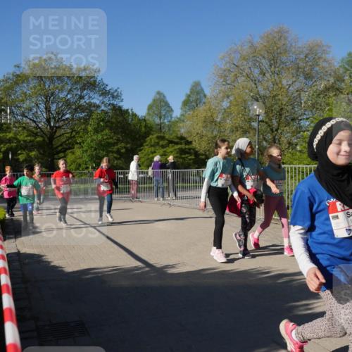 25.04.2025 - Das Zehntel Zöllner http://msf.ph/oto/7758136 26.04.2025 08:51:53 Laufen 1260 meine-sportfotos.de
