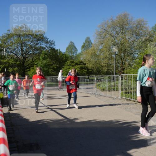 25.04.2025 - Das Zehntel Zöllner http://msf.ph/oto/7758147 26.04.2025 08:51:54 Laufen  meine-sportfotos.de
