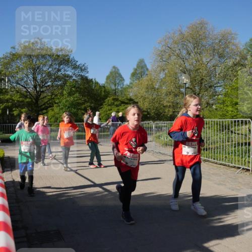 25.04.2025 - Das Zehntel Zöllner http://msf.ph/oto/7758163 26.04.2025 08:51:56 Laufen 3890 meine-sportfotos.de