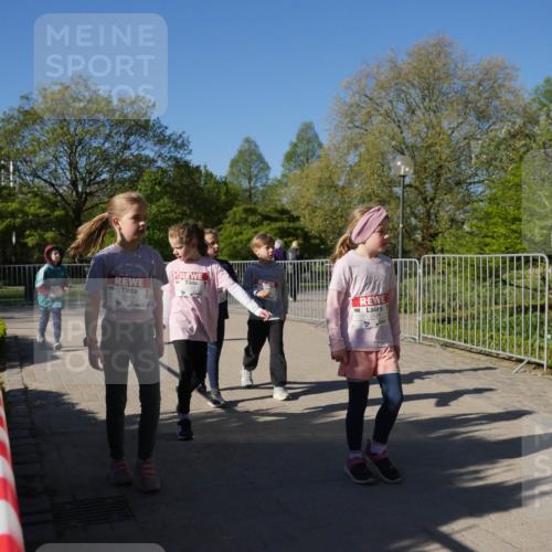 25.04.2025 - Das Zehntel Zöllner http://msf.ph/oto/7758212 26.04.2025 08:52:01 Laufen 2429, 2424 meine-sportfotos.de
