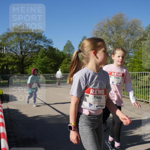 25.04.2025 - Das Zehntel Zöllner http://msf.ph/oto/7758229 26.04.2025 08:52:03 Laufen 2429, 2426 meine-sportfotos.de
