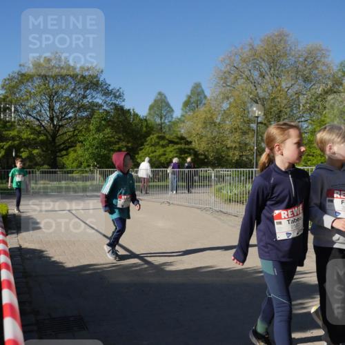 25.04.2025 - Das Zehntel Zöllner http://msf.ph/oto/7758233 26.04.2025 08:52:04 Laufen 2583, 2571 meine-sportfotos.de