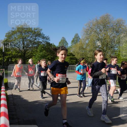 25.04.2025 - Das Zehntel Zöllner http://msf.ph/oto/7758278 26.04.2025 08:52:17 Laufen 2565 meine-sportfotos.de
