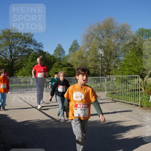 25.04.2025 - Das Zehntel Zöllner http://msf.ph/oto/7758522 26.04.2025 08:53:01 Laufen 3660 meine-sportfotos.de