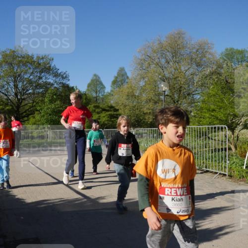 25.04.2025 - Das Zehntel Zöllner http://msf.ph/oto/7758527 26.04.2025 08:53:02 Laufen 3660 meine-sportfotos.de