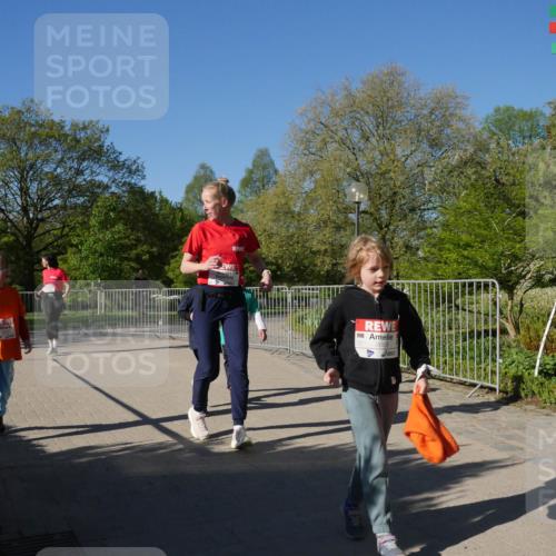 25.04.2025 - Das Zehntel Zöllner http://msf.ph/oto/7758530 26.04.2025 08:53:02 Laufen 3659 meine-sportfotos.de
