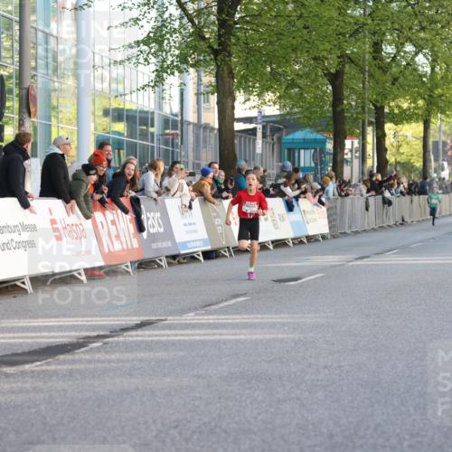 25.04.2025 - Das Zehntel Lena Gebhardt http://msf.ph/oto/7771382 26.04.2025 08:47:53 Ziel 1490, 3953 meine-sportfotos.de