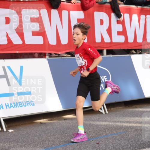 25.04.2025 - Das Zehntel Lena Gebhardt http://msf.ph/oto/7771512 26.04.2025 08:47:56 Ziel 1490, 3953 meine-sportfotos.de