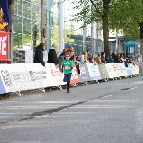 25.04.2025 - Das Zehntel Lena Gebhardt http://msf.ph/oto/7771543 26.04.2025 08:48:03 Ziel 1490, 2715, 3469, 3953 meine-sportfotos.de