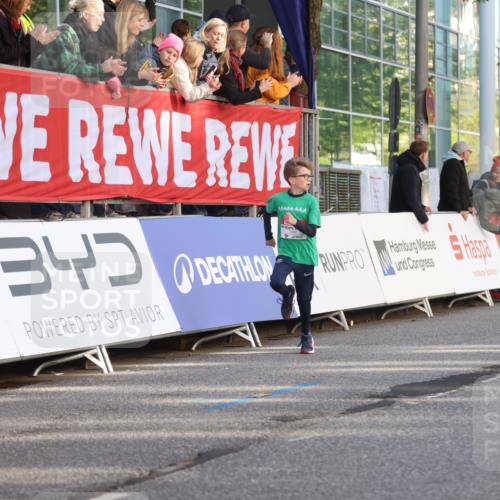 25.04.2025 - Das Zehntel Lena Gebhardt http://msf.ph/oto/7771601 26.04.2025 08:48:04 Ziel 1490, 2715, 3469, 3953 meine-sportfotos.de