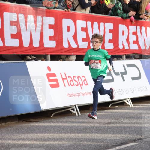 25.04.2025 - Das Zehntel Lena Gebhardt http://msf.ph/oto/7771665 26.04.2025 08:48:05 Ziel 1490, 2715, 3469, 3953 meine-sportfotos.de