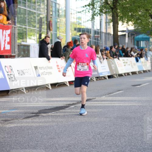 25.04.2025 - Das Zehntel Lena Gebhardt http://msf.ph/oto/7771845 26.04.2025 08:48:23 Ziel 1926, 2379, 2715, 2990, 3469, 3823 meine-sportfotos.de