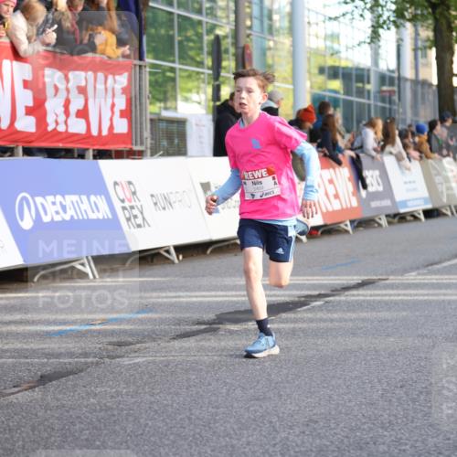 25.04.2025 - Das Zehntel Lena Gebhardt http://msf.ph/oto/7771862 26.04.2025 08:48:23 Ziel 1926, 2379, 2715, 2990, 3469, 3823 meine-sportfotos.de