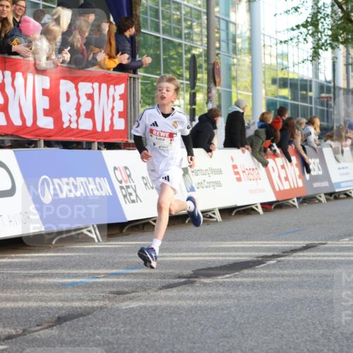 25.04.2025 - Das Zehntel Lena Gebhardt http://msf.ph/oto/7771985 26.04.2025 08:48:32 Ziel 1926, 2379, 2715, 2961, 2990, 3469, 3823 meine-sportfotos.de