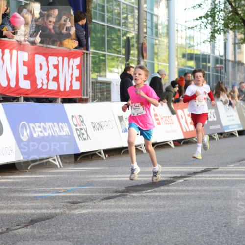 25.04.2025 - Das Zehntel Lena Gebhardt http://msf.ph/oto/7773209 26.04.2025 08:49:06 Ziel 1452, 1754, 1929, 2696, 3488, 3506, 3606, 3613, 3785, 3792 meine-sportfotos.de