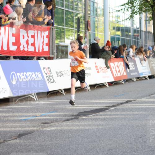 25.04.2025 - Das Zehntel Lena Gebhardt http://msf.ph/oto/7773679 26.04.2025 08:49:20 Ziel 1452, 1537, 1945, 2018, 2021, 2377, 2513, 2696, 3488, 3606, 3613, 3785 meine-sportfotos.de